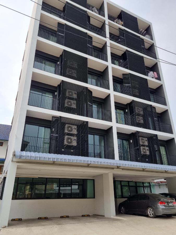 Tiara Place Bangkok Exterior photo