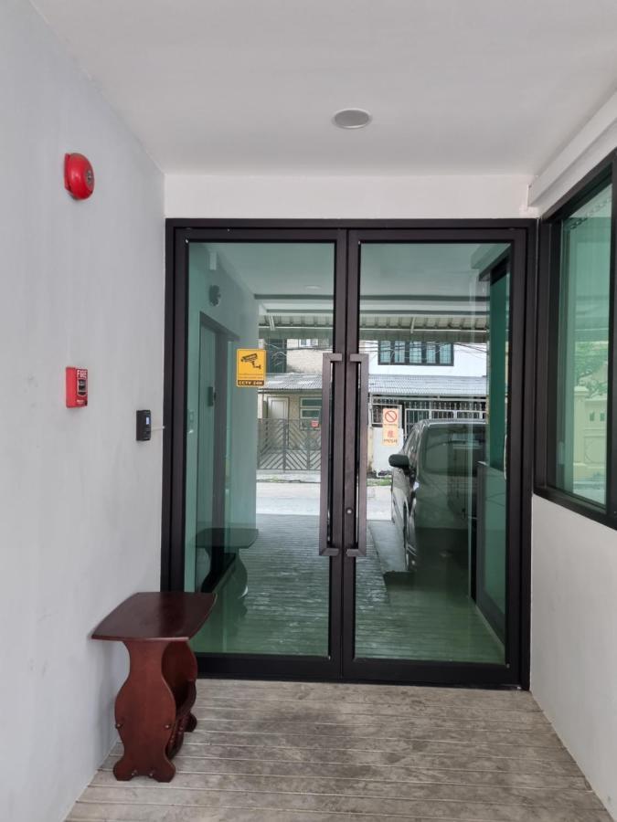 Tiara Place Bangkok Exterior photo